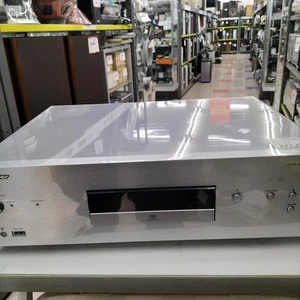Pioneer PD-30 SUPER AUDIO LETTORE CD SACD - Foto 1 di 7