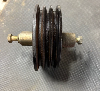 Polea de 3 ranuras para aireador verde Toro 09110 - parte # 66-3470 Foto 1 de 3