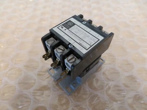 Contactor General Electric CR353AD3BF1 bobina 40 A 277V 50/60Hz (9544) - Imagen 1 de 5