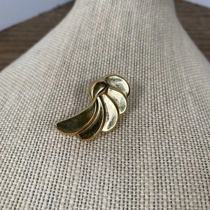 VTG Monet Earring Fan Angel Wing Clip On Matte Gold Tone - Picture 1 of 3