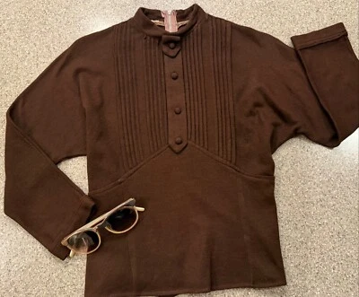 Camiseta deportiva vintage marrón orlon/lana tejida manga 3/4 plisada cuello babero XS/S Foto 1 de 4