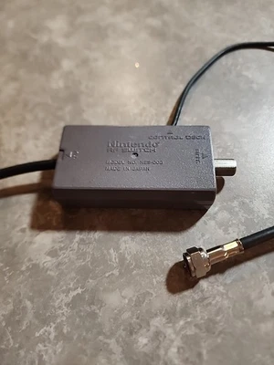 Adaptador de cable Nintendo NES RF AV Switch SNES NES-003 Oficial OEM *LIMPIO *EN MUY BUEN ESTADO Foto 1 de 3