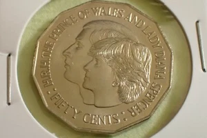 Australia 1981 50c Coin - aUNC - Diana and Charles - Bild 1 von 3