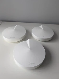 TP link Deco M5 router + wall mounts - Photo 1/6