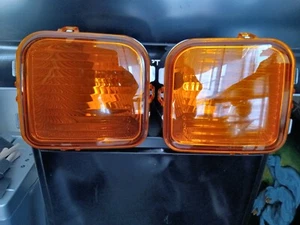 Passenger Side Corner/Park Light Park Lamp-Turn Signal Fits 06-10 HUMMER H3 - Picture 1 of 3