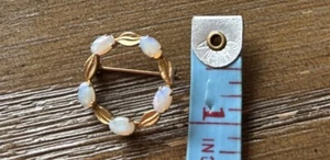 Wreath brooch B1 GF white opals bead vintage costume jewelry - Picture 1 of 8