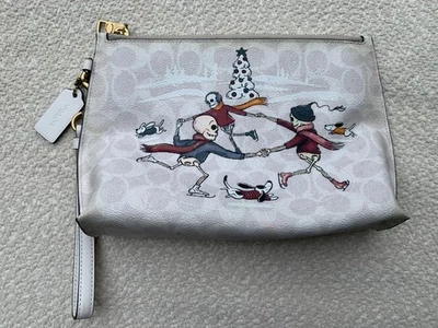 Bolsa Coach Charlie, RARA, Bonesy Skeletons patinaje sobre hielo Foto 1 de 4