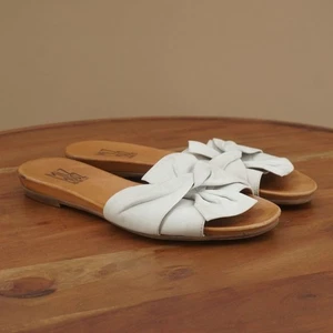 Miz Mooz Angelina Leder Schleife gedreht Pantoletten Sandalen Slipper weiß Gr. 38 - Bild 1 von 9
