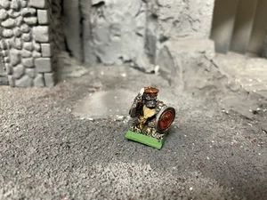 Warhammer Old World: Dwarf Ironbreaker WF550 (Metal) - Picture 1 of 3