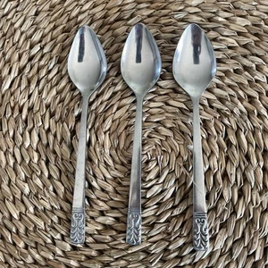 Carlyle Silver Set Of 3 Teaspoons Stainless CAMEO 6.25” - Picture 1 of 6