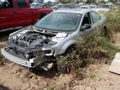 Radiator Sedan V6 Fits 01-06 SEBRING 2013708 - Image 1 of 4
