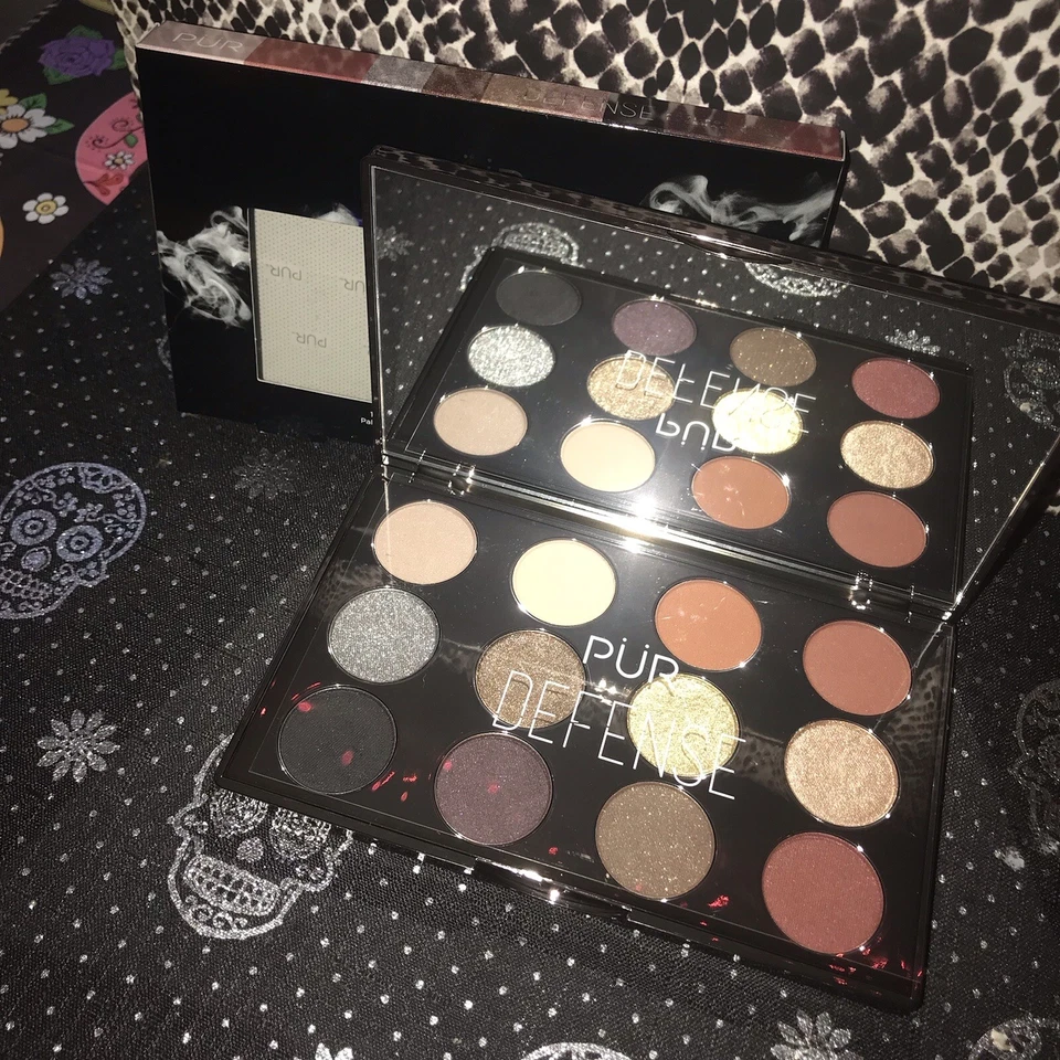 Pur Defense anti pollution eyeshadow palette new in box full size  - Image 1 of 4