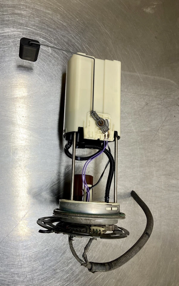 Fuel Pump Sending Unit Classic Style 5.3L Fits 04-07 Chevrolet Silverado (D5) - Изображение 1 из 4