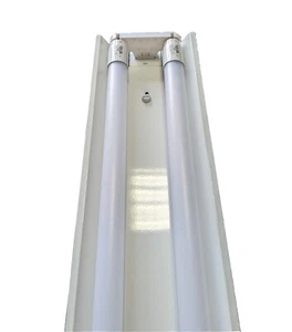 4 Fuß 5 Fuß Einzel- oder Doppel-Standard-Latte mit LED-Röhren T8 4000K Cool White - Bild 1 von 10
