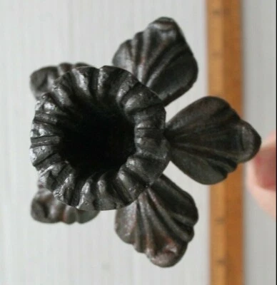 Cast Iron Flower Garden Stake Daffodil Jonquil Narcissus Small Rustic Metal - Image 1 of 4