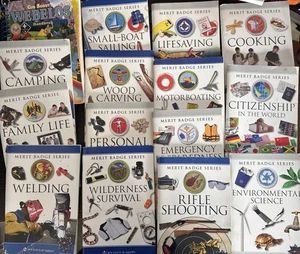 15:Boy Scouts Of America BSA Merit Badge Series Books Lot Of 14 Webelos Handbook - Picture 1 of 2