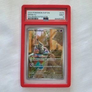 🔥 Pokemon TCG 🔥 Mimikyu #075 Black Star Promo - Paldean Fates 🔥 PSA 9 MINT 🔥 - Picture 1 of 4