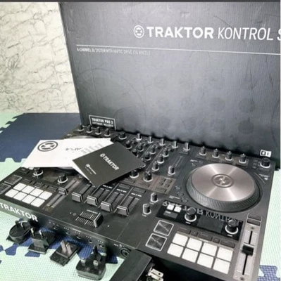 Native Instruments Traktor Kontrol S4 MK3 DJ Controller Mixer USB Gebraucht #... - Bild 1 von 4