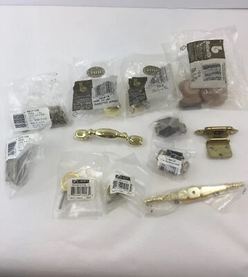 Lote Mixto De Colección De 12 Bisagras Tiradores De Cajón Liberty Belwith Foto 1 de 4