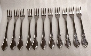 Towle Supreme Cutlery Stainless TWS384 Twist Outline 11 Cocktail Forks 5 3/4” - Picture 1 of 3