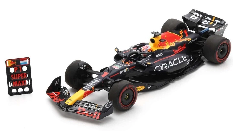 Spark Model RED BULL N.1 WINNER BRITISH GP 2023 MAX VERSTAPPEN WITH PIT BOARD 1: - Immagine 1 di 1