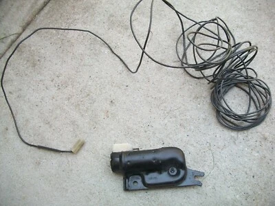 Pontiac Firebird Camaro 1970-81 en funcionamiento maletero eléctrico cierre y arnés. Foto 1 de 4