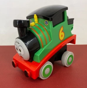Fisher-Price 2021 ☆ Thomas & Friends ☆ Press 'n Go Stunt Engine - PERCY Train - Picture 1 of 7