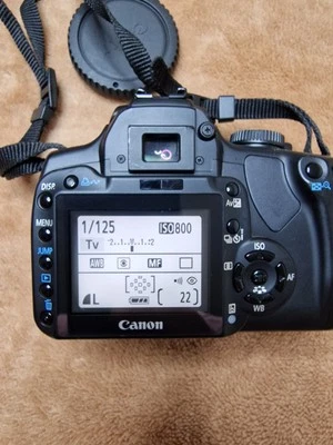 Canon EOS 400D DSLR Camera Body Only  Battery and flash card 128mb - Image 1 of 4
