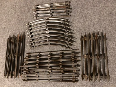 Vintage MARX O27 Gauge Train Track Lot of 27 Pieces, 7 Curves & 20 Straights - Image 1 of 4