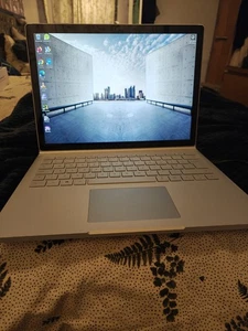 Microsoft Surface Book 3, Core i7-1065G7, 16GB, 256GB SSD, GTX 1650 Graphics - Picture 1 of 11