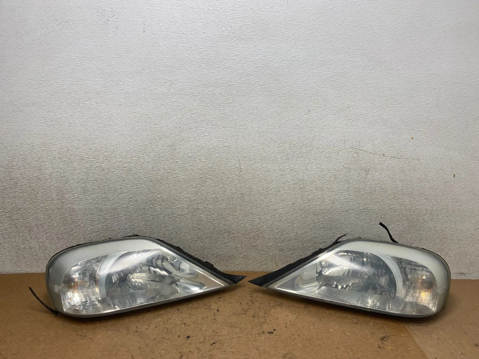 2000 to 2005 Mercury Sable Left+Right Side Set Halogen Headlights S9375 DW - Image 1 of 4