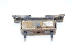 2019-2023 CHEVROLET SILVERADO 1500 AUTOMATIC TRANSMISSION MOUNT BRACKET OEM - Picture 1 of 5