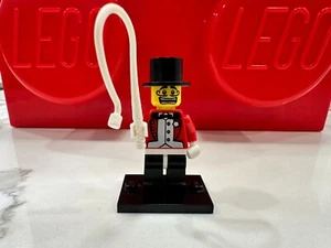 LEGO 8684 Minifigures Series 2 - Ringmaster - CMF Complete with bag - Picture 1 of 2