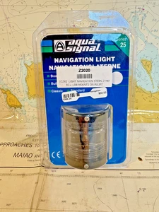 AQUA SIGNAL Series 25 Vertical Surface Mount Stern Navigation Light Model # 1743 - Picture 1 of 4