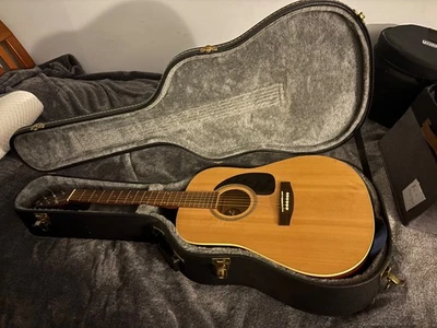 Seagull Guitars S6 Cedar With hard Case - Image 1 of 3