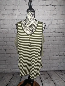Rue21 women's cold shoulder sleeve knit 1/2 zip front strip print sz 1x top b23 - Picture 1 of 11