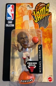 Michael Jordan 1998 NBA Jams Court Collection White Chicago Bulls Jersey Figure - Picture 1 of 3