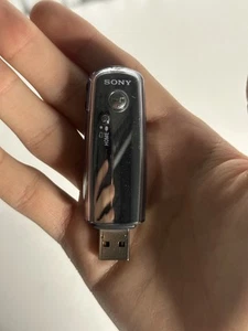 Sony Walkman Digital Music Player NW E003F zu verkaufen kommt wie besehen!!! - Bild 1 von 10