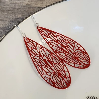 Pendientes colgantes Art Nouveau de encaje rojo filigrana delgada esmalte lágrima Foto 1 de 4
