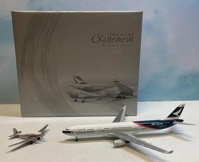 Herpa Wings 1:400 Cathay Pacific DC-3 A330-300 Set VR-HOA Niki B-LAD 100º HKG Foto 1 de 4