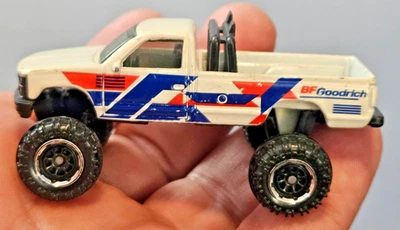 Camioneta Monster Truck Goodrich Matchbox Chevy K-1500 suelta fundido a presión Foto 1 de 4
