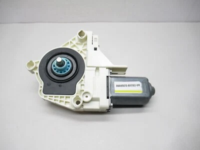 2011-2018 AUDI A8 Quattro Window Motor 8K0959802B OEM - Image 1 of 4