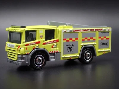 2016-2025 Scania P 360 FIRE TRUCK Arroyo Contea Di 1:64 MB Scala Modellino Auto - Immagine 1 di 4