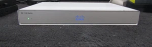 Routeur Cisco C1111-8P série 1100 8x Gig LAN 1x Gig WAN/SFP services intégrés - Photo 1/4