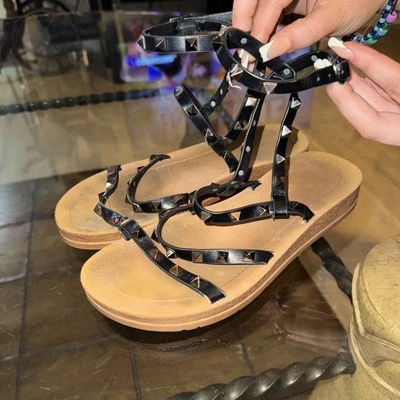 Sandalias de gladiador negras con tachuelas Wanted para mujer talla 7 usadas  Foto 1 de 4