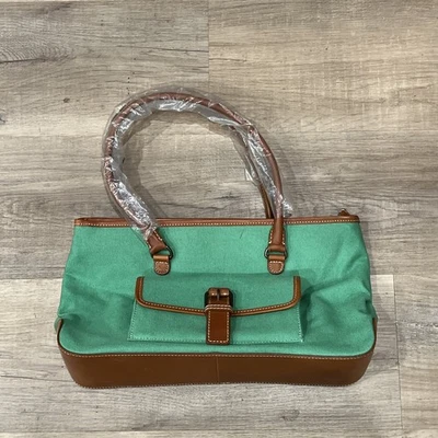 Cartera de lona verde Eddie Bauer con detalles de cuero y asas de hombro de cuero Foto 1 de 4