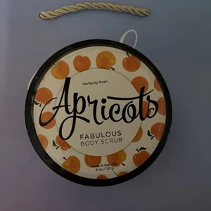 Perfectly Posh Apricots Fabulous Body Scrub New Sealed - Picture 1 of 2