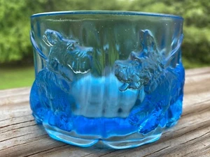 Akro Agate | Scottie Dog Woman Powder Trinket Box Jar Bottom CRYSTAL BLUE Glass - Picture 1 of 3