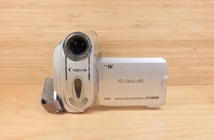 Canon ZR600 MiniDV Camcorder / 25x Optical Zoom / Made in Japan - Picture 1 of 7