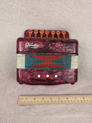 Acordeón Goodlin vintage tamaño infantil caja de botones rojo perlado Foto 1 de 4